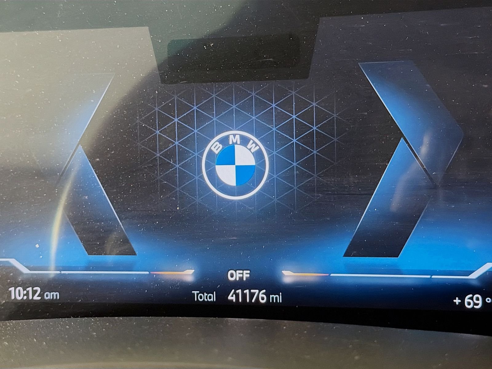 Certified Used 2024 Frozen Pure Grey Metallic BMW xDrive40i image 12
