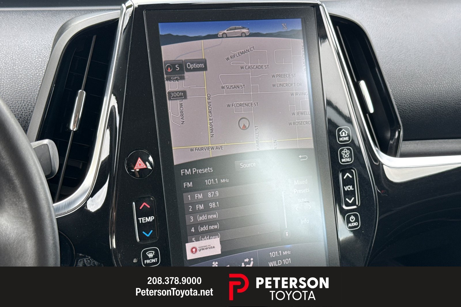 Used 2020 Silver Toyota XLE image 17
