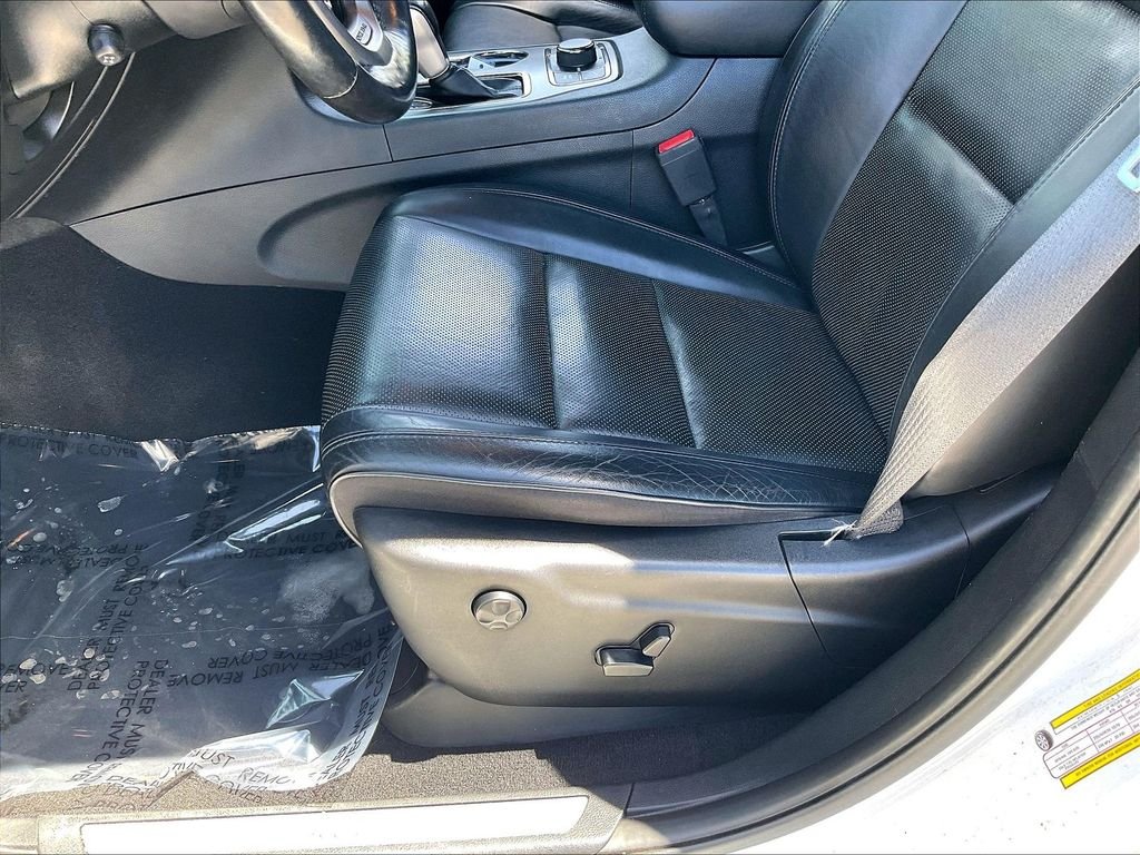 Used 2020 Bright White Clearcoat Jeep High Altitude image 33