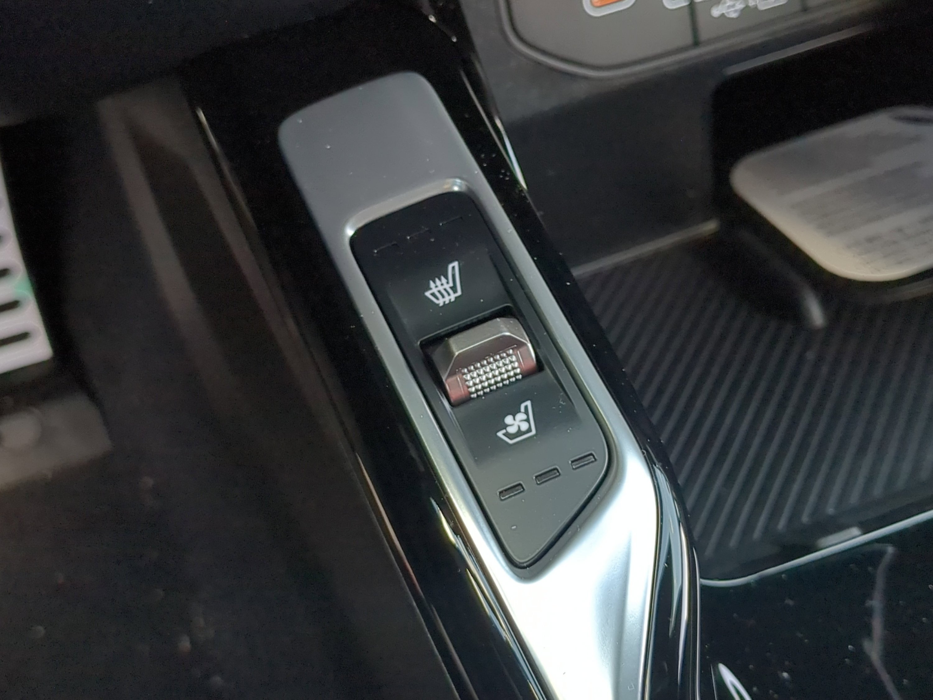 New 2026 Ebony Black Kia X-Line SX Prestige AWD image 9