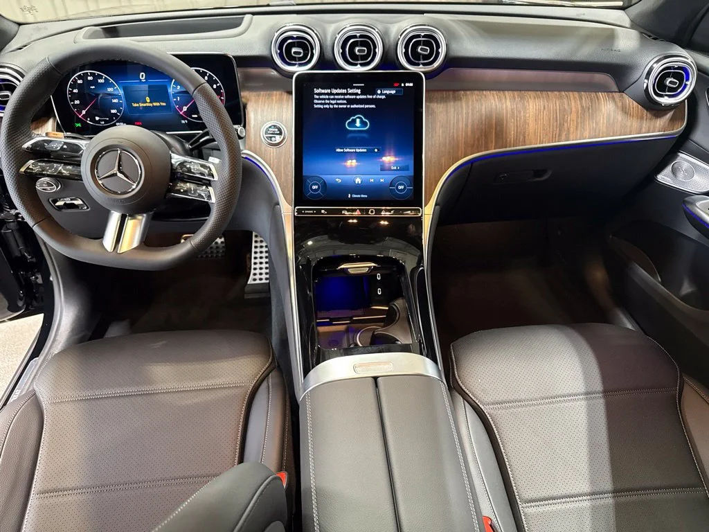 New 2027 Black Mercedes-Benz GLC 300 image 24