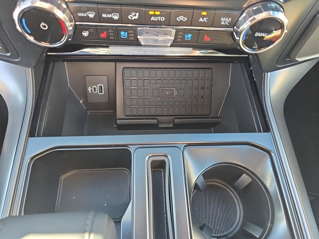 New 2025 Agate Black Metallic Ford Tremor® image 22