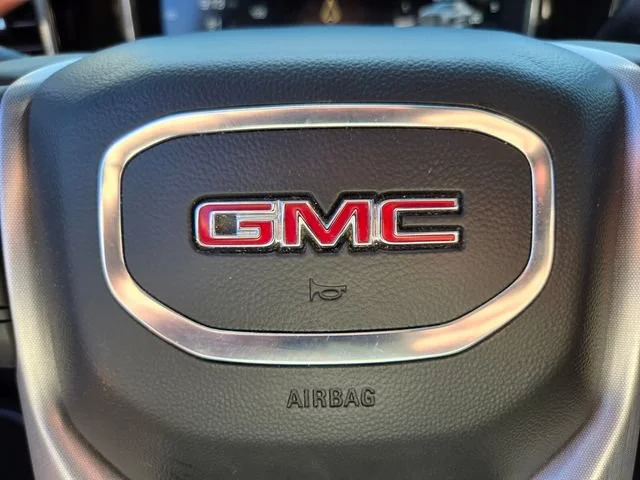 Used 2025 Onyx Black GMC SLT image 33