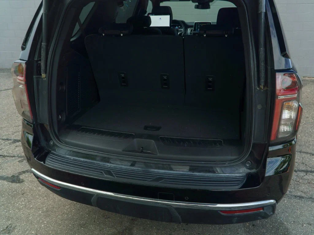 Used 2023 BLACK Chevrolet LT image 15
