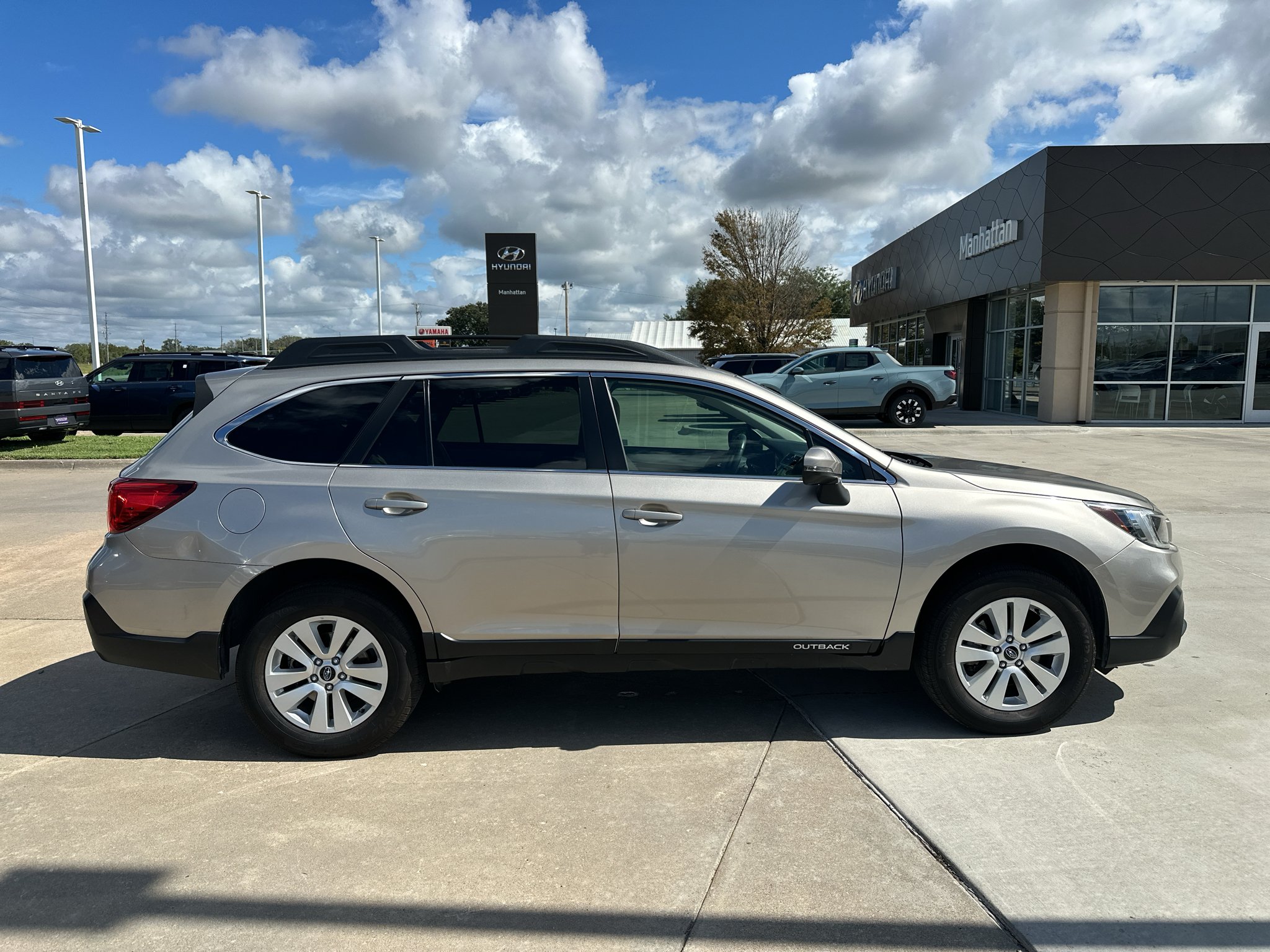 Used 2018 Tungsten Metallic Subaru Premium image 12