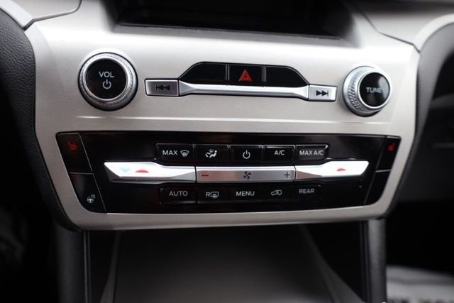 Used 2022 Gray Ford XLT image 31