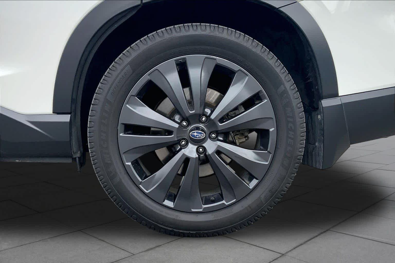 Used 2022 Crystal White Pearl Subaru Onyx Edition image 8