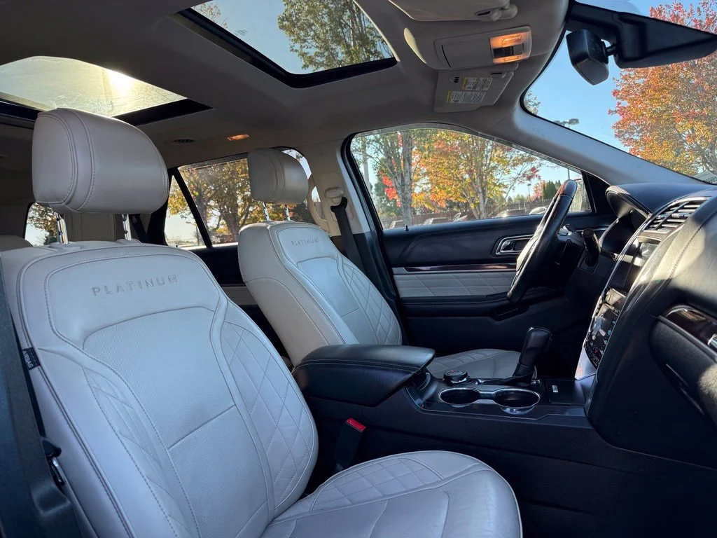 Used 2017 Magnetic Metallic Ford Platinum image 27