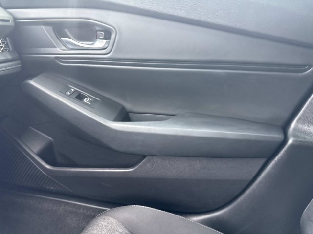 2025 Honda Accord SE - Photo 23