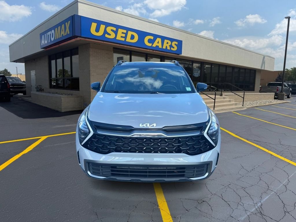 Used 2024 Wolf Gray Kia X-Line image 3