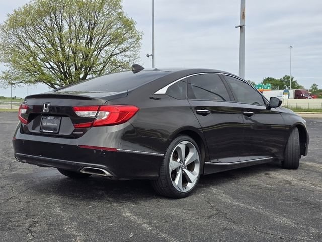 Used 2018 Black Honda Touring 1.5T image 18