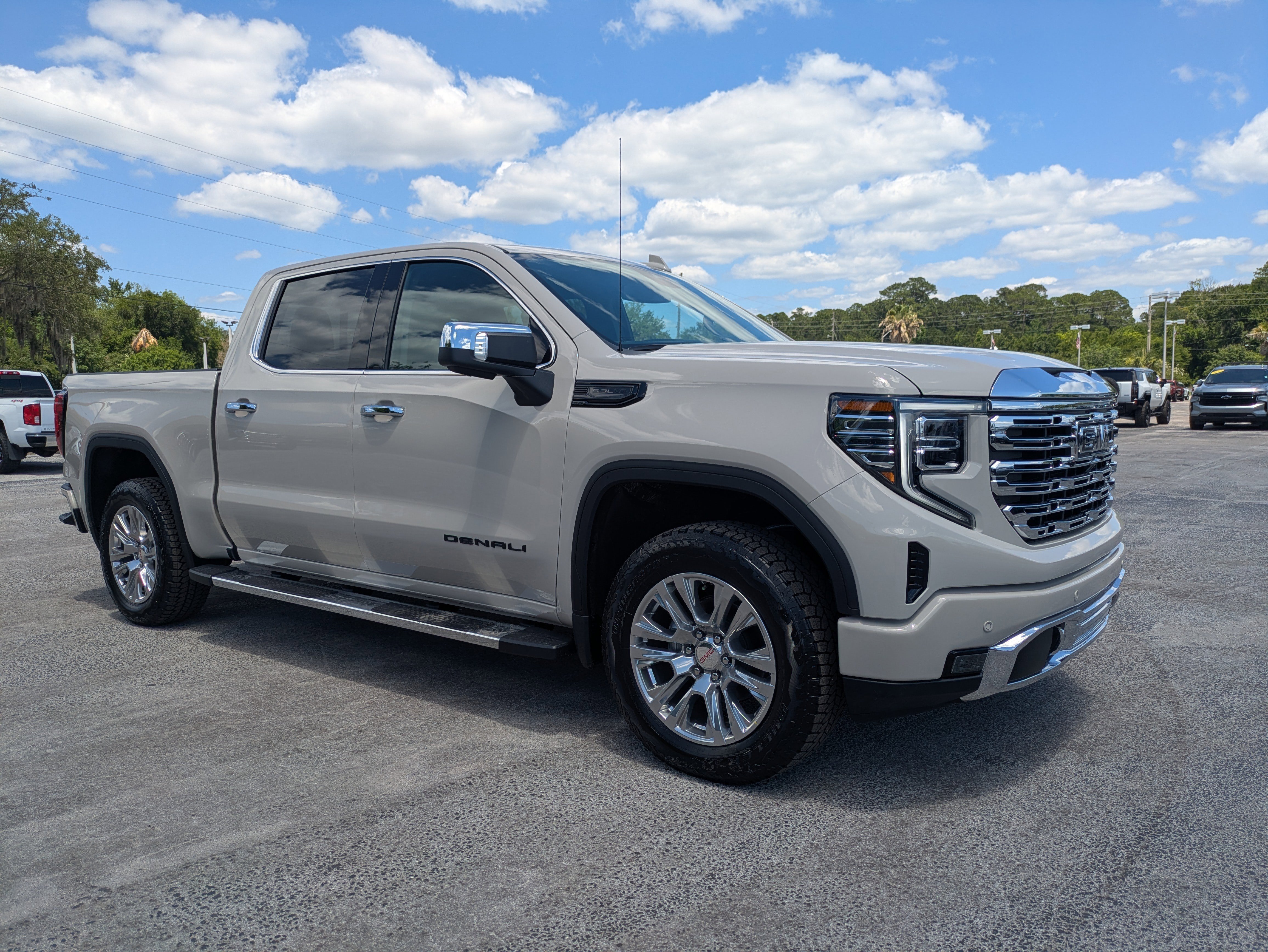 2026 GMC Sierra 4WD Crew Cab Standard Box Denali's photo
