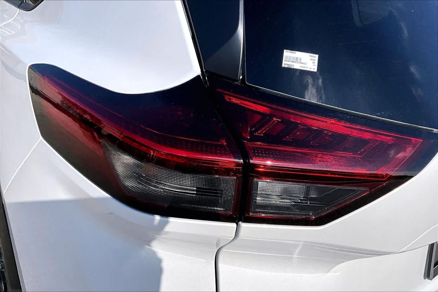 New 2026 Everest White Pearl TriCoat Nissan SV image 12