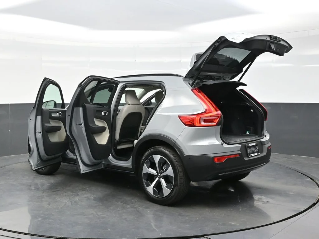 Used 2026 Vapour Grey Volvo Plus image 45