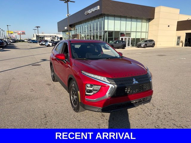 Used 2023  Mitsubishi ES image 2