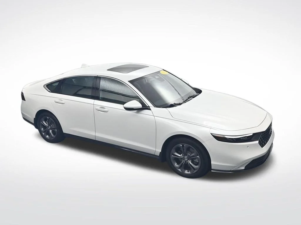 Certified Used 2025 Platinum White Pearl Honda EX-L image 21