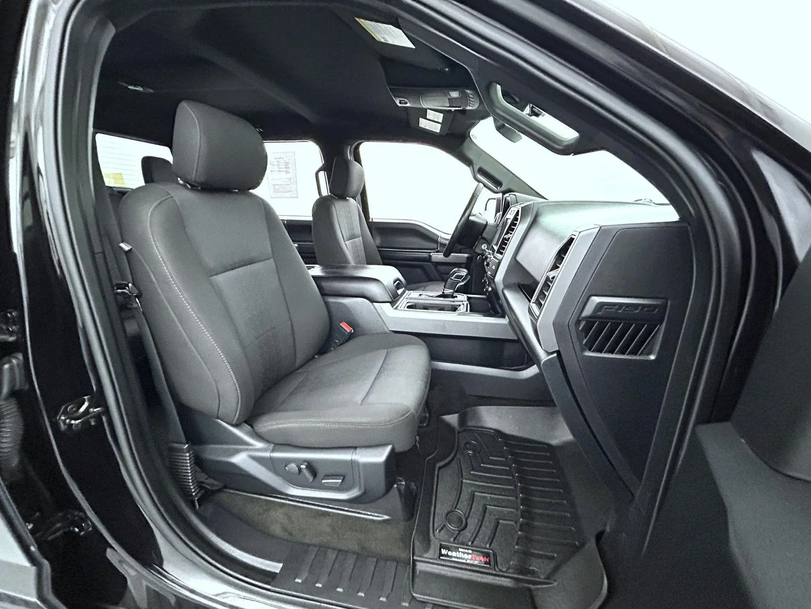 Used 2020 Black Ford XLT image 15