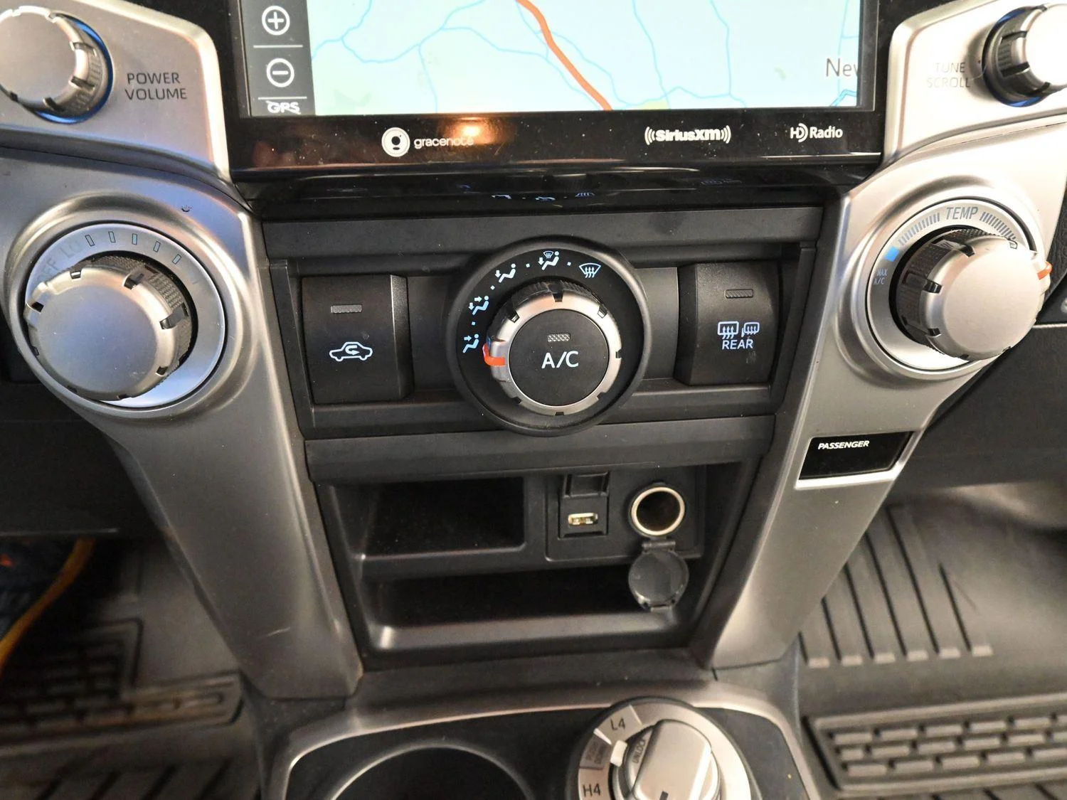 Used 2023 Midnight Black Metallic Toyota SR5 Premium image 25