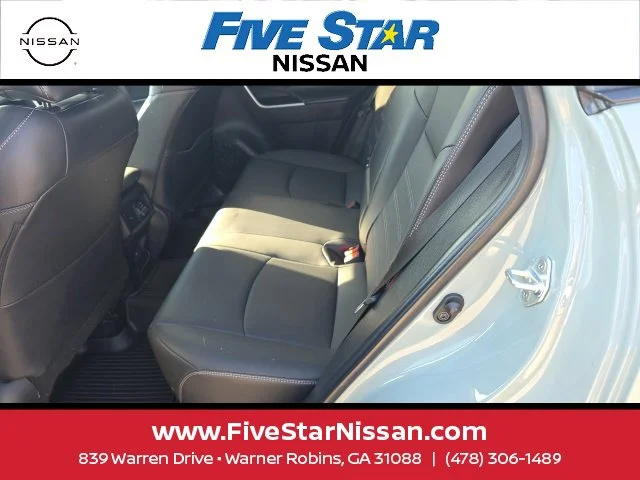 Used 2022  Toyota XLE Premium image 11