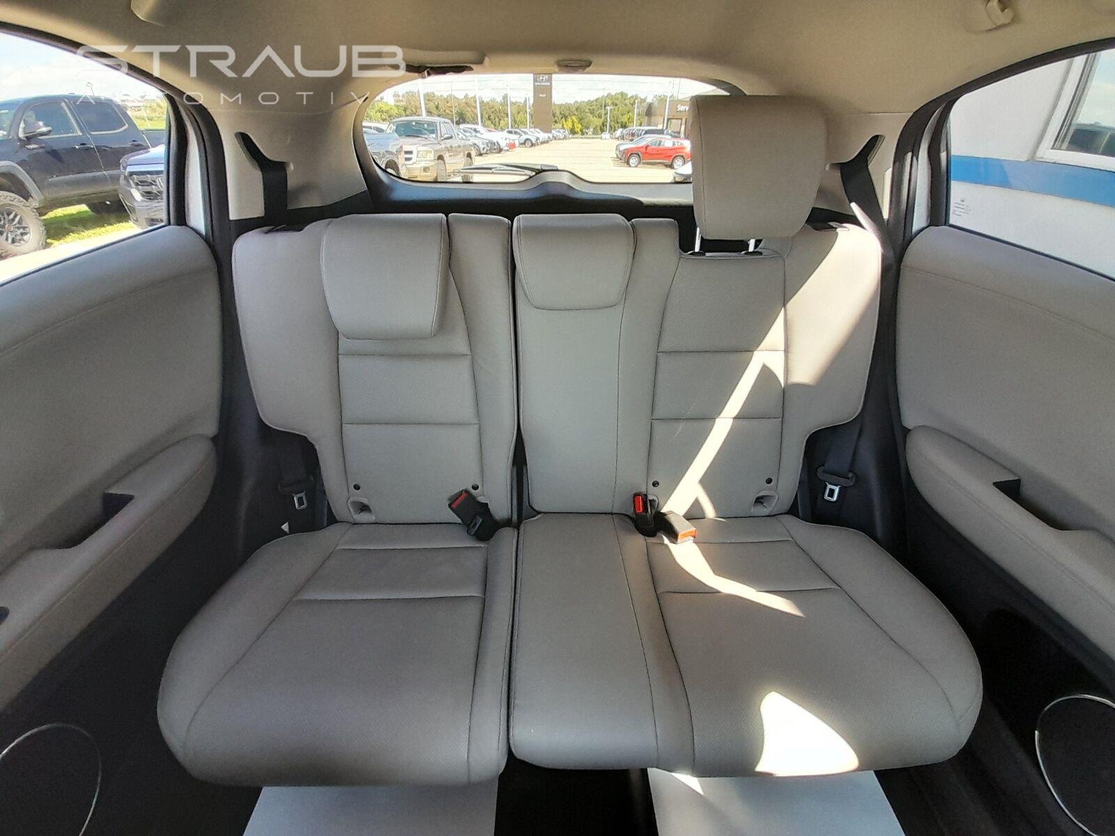 Used 2019 Lunar Silver Metallic Honda EX-L image 40