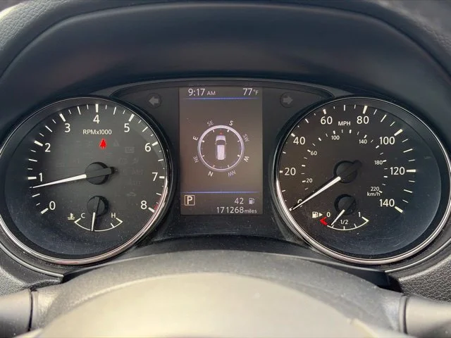 Used 2018 White Nissan SL image 36