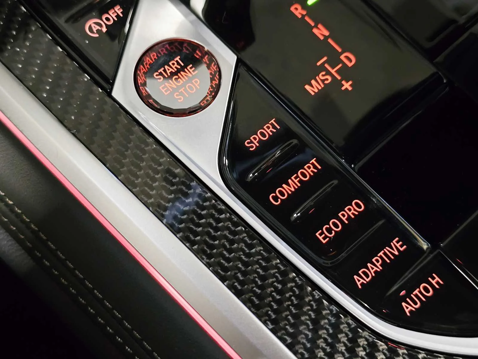 2026 BMW 8 Series M850i - Photo 18