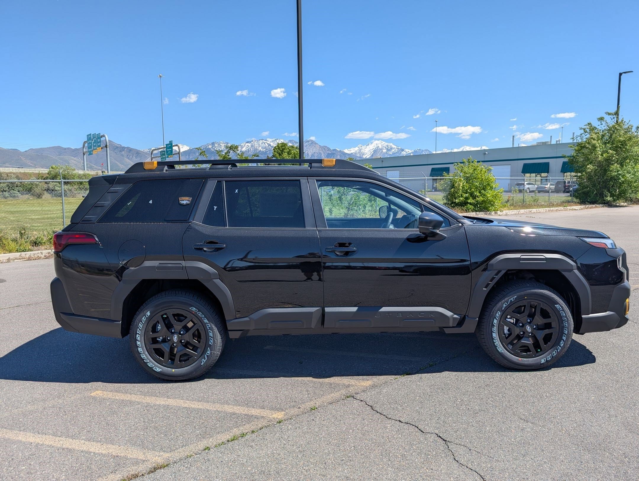 New 2026 CRYSTAL BLACK SILICA Subaru Wilderness image 2