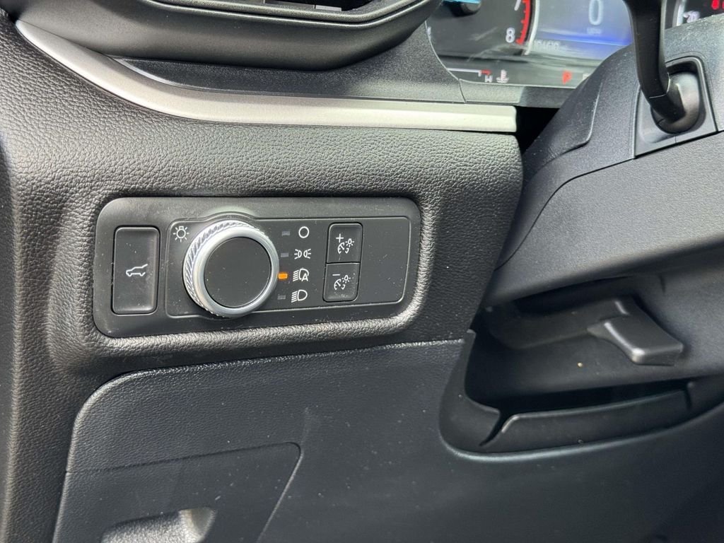 Used 2022 Black Ford XLT image 9