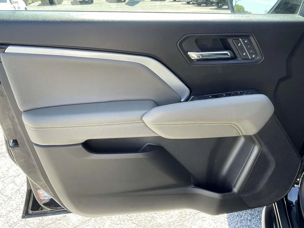 Used 2025 Black Chevrolet 4WD ZR2 image 15