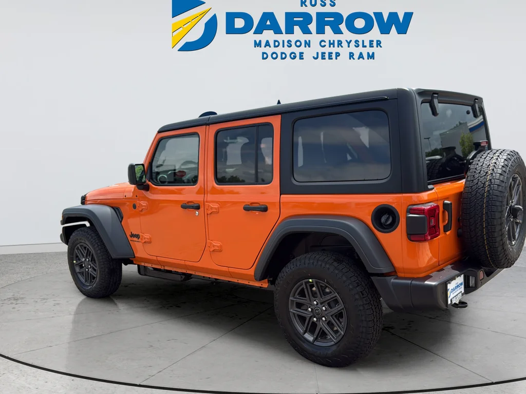 New 2026 Joose Exterior Paint Jeep Sport S image 3
