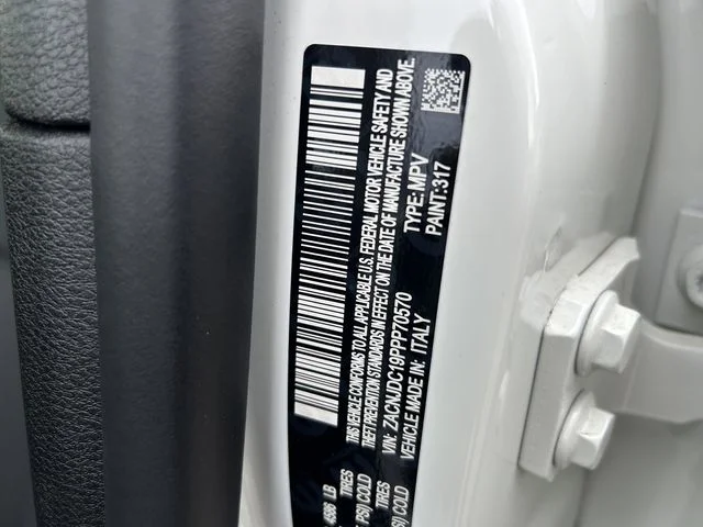 Used 2023 White Jeep Trailhawk image 28