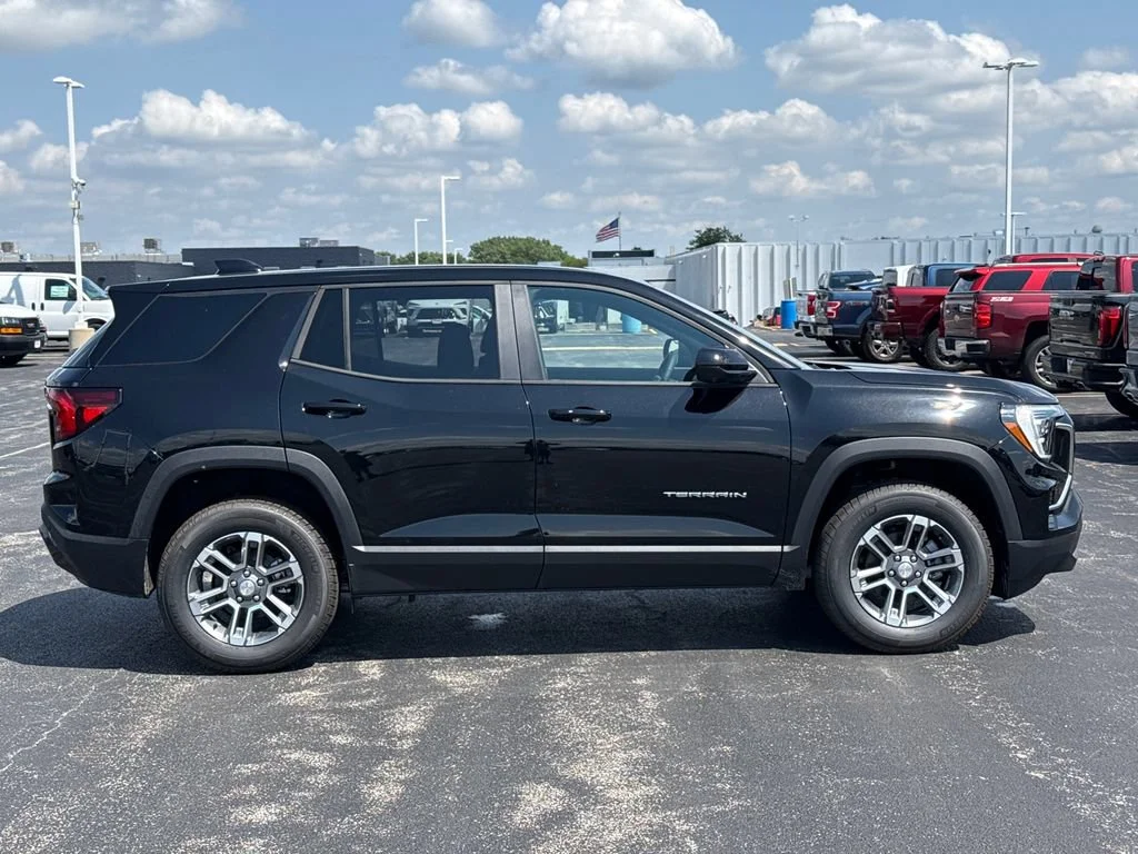 New 2027 Ebony Twilight Metallic GMC Elevation image 7