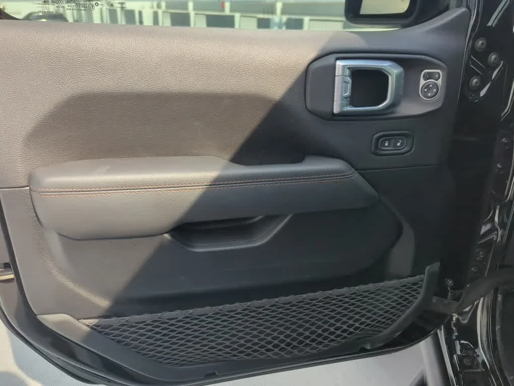 Used 2021 Black Clearcoat Jeep Unlimited Rubicon 392 image 17