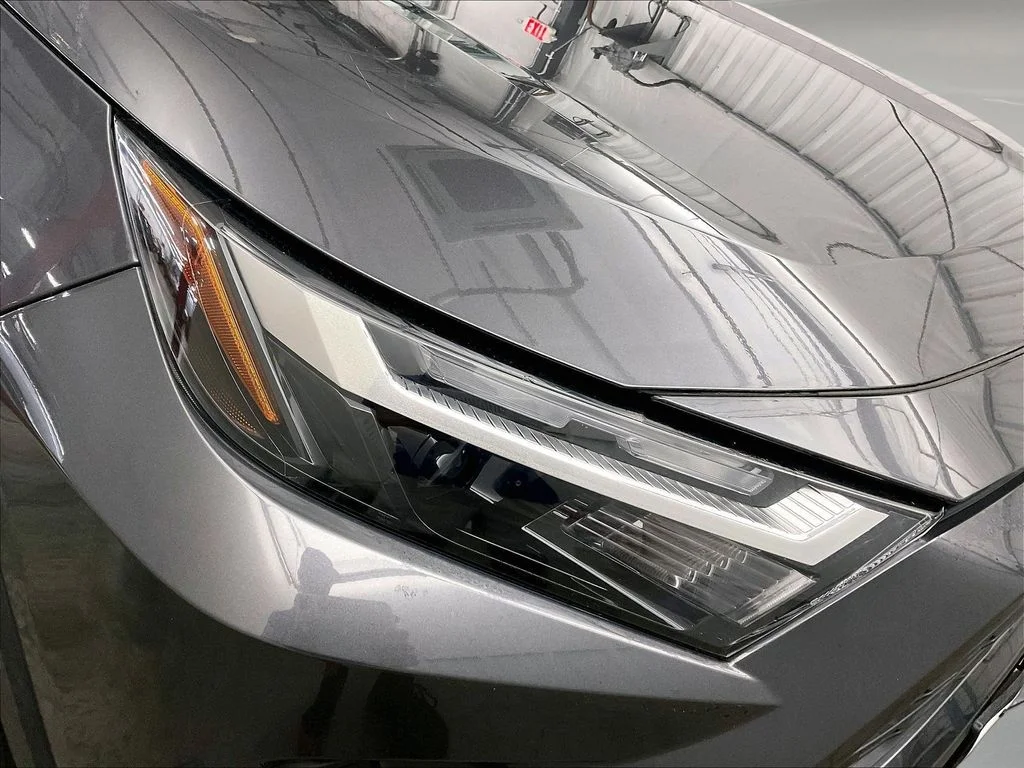 Used 2022 Gray Toyota XLE image 35