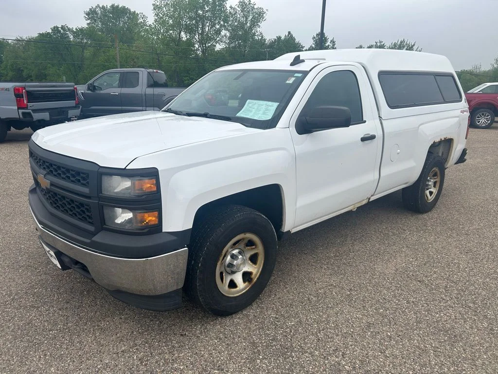 Used 2015 Summit White Chevrolet WT image 3