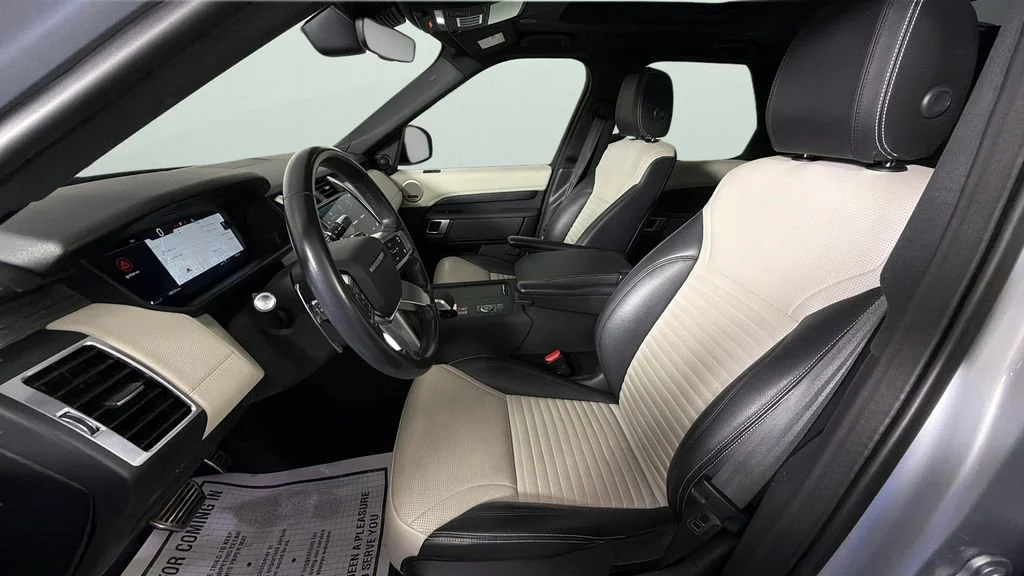 Used 2022  Land Rover S R-Dynamic image 17