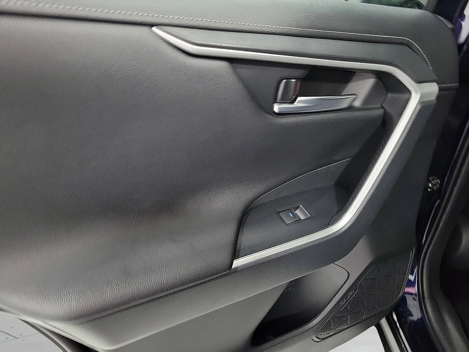 Certified Used 2022 Blue Toyota Hybrid Limited image 9