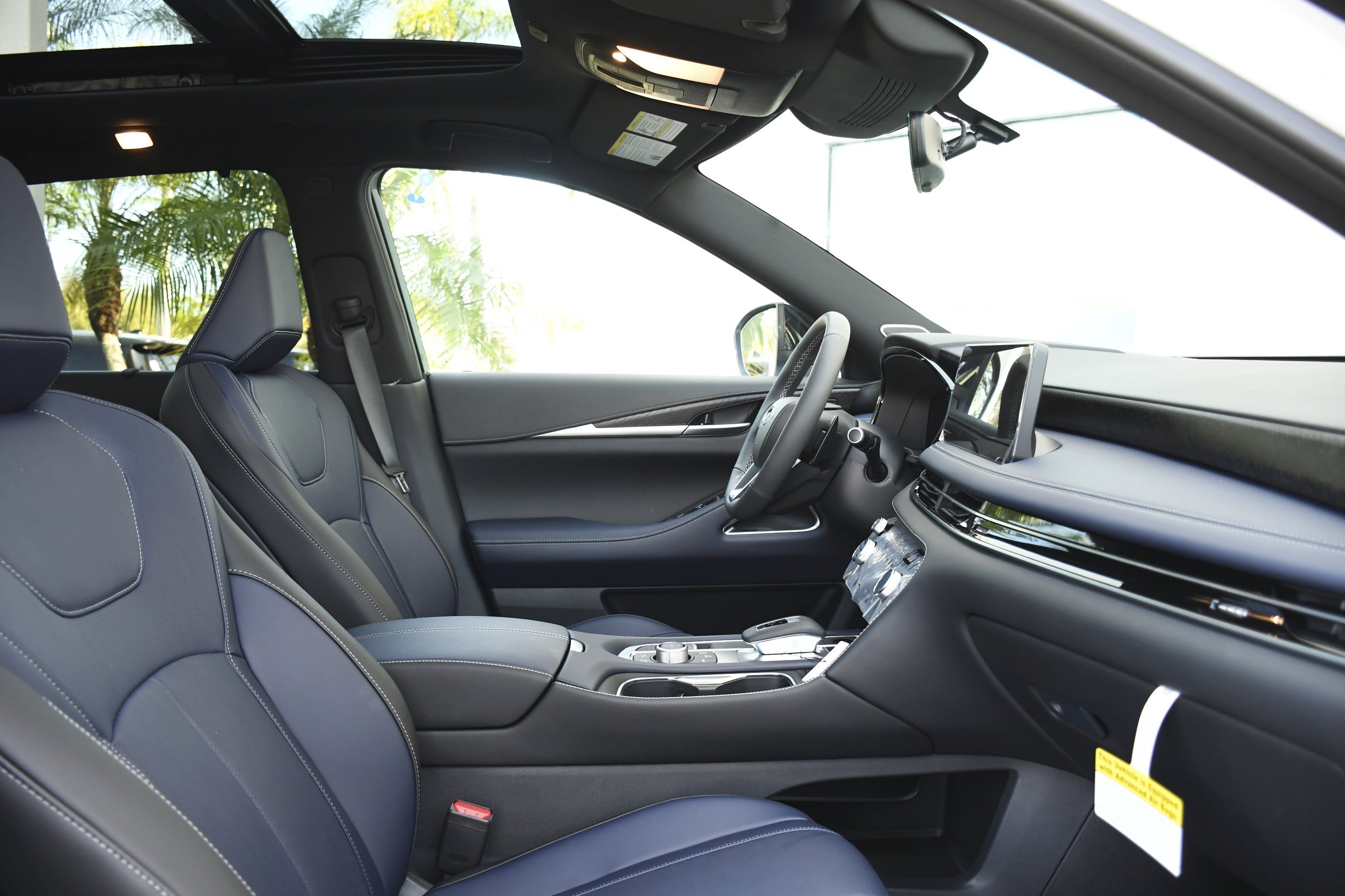 New 2026 RADIANT WHITE INFINITI Sport AWD image 33