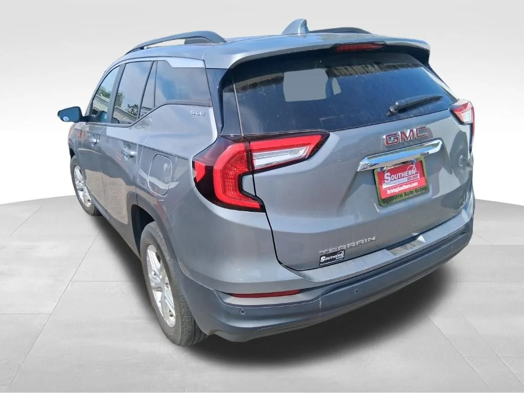 Used 2023 Silver GMC SLE image 9