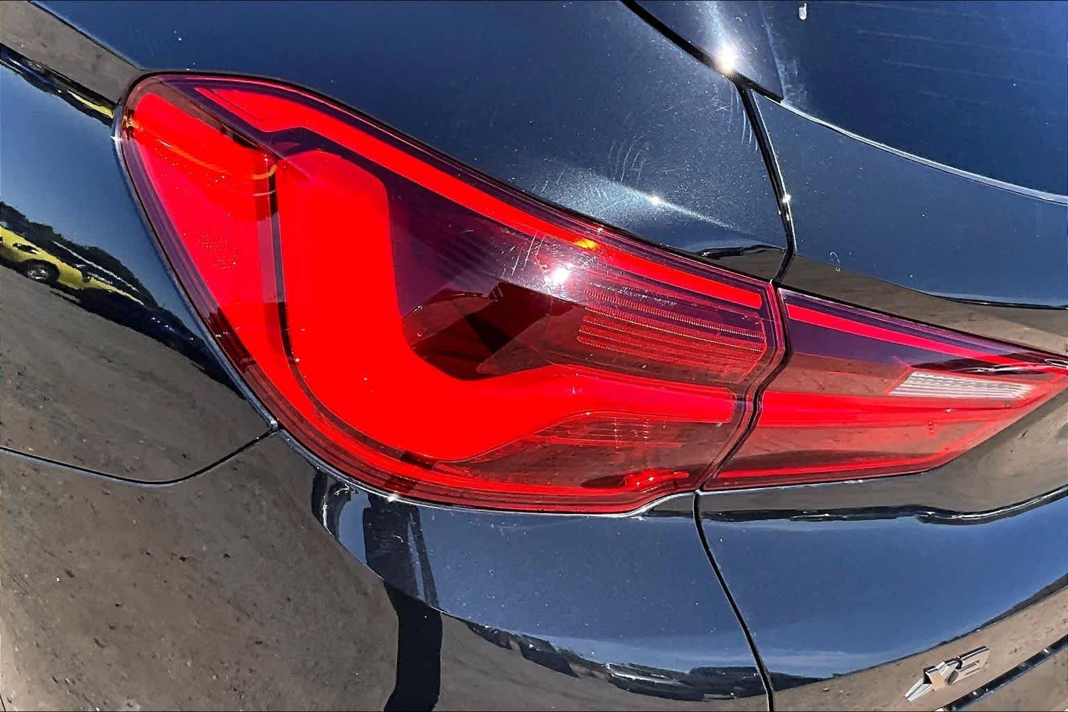 Used 2020 Black Sapphire Metallic BMW M35i image 26
