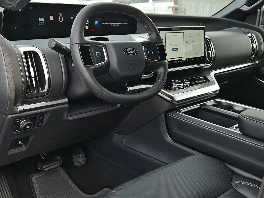 New 2026 Glacier Gray Metallic Tri-Coat Ford Platinum® image 25