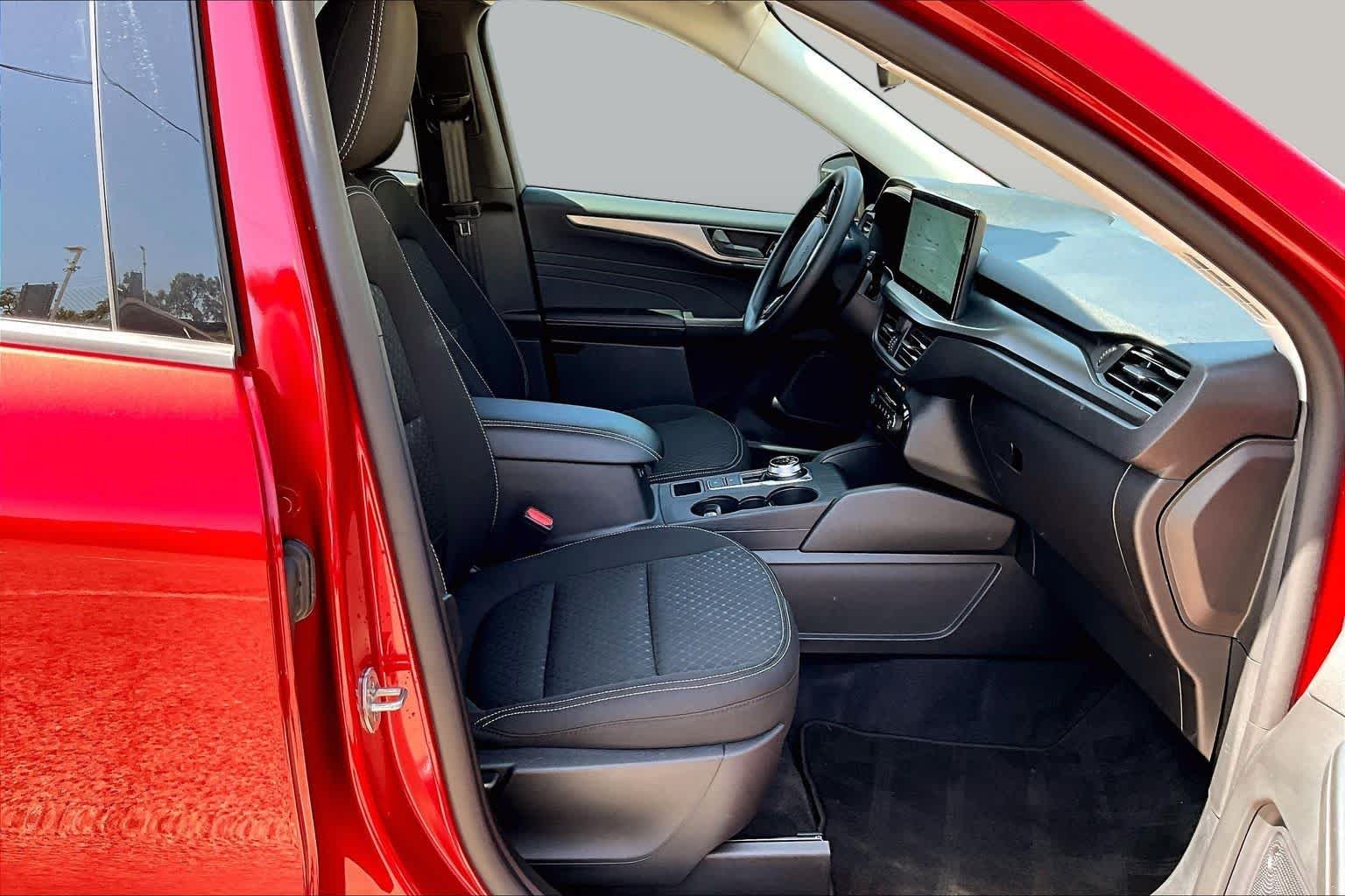 Certified Used 2026 Rapid Red Metallic Tinted Clearcoat Ford Active image 9