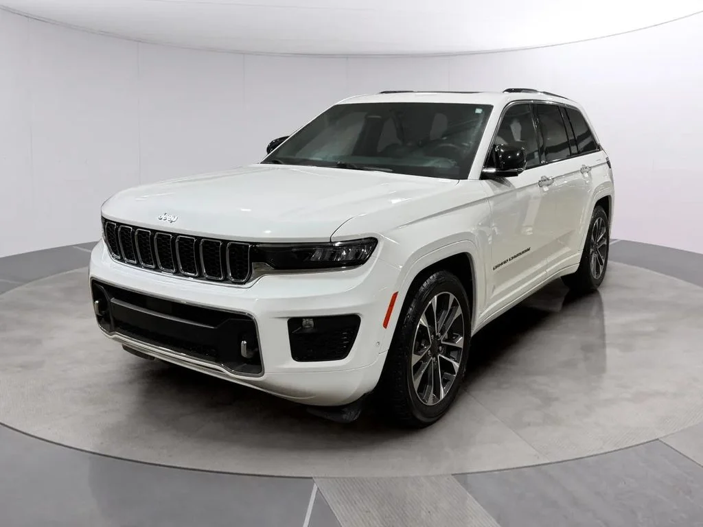 Used 2023 Bright White Clearcoat Jeep Overland image 8