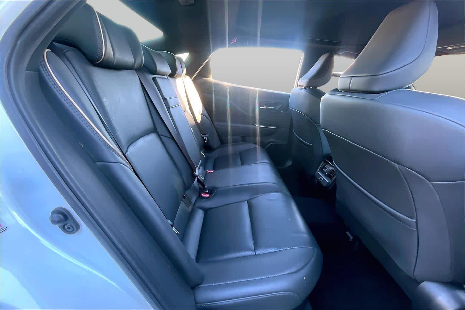 Used 2023 Oxygen White Toyota Limited image 21