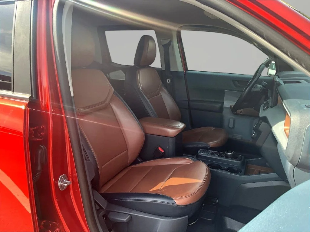 Used 2022 Red Ford Lariat image 31