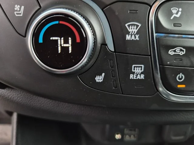 Used 2021 Black Chevrolet Premier image 37
