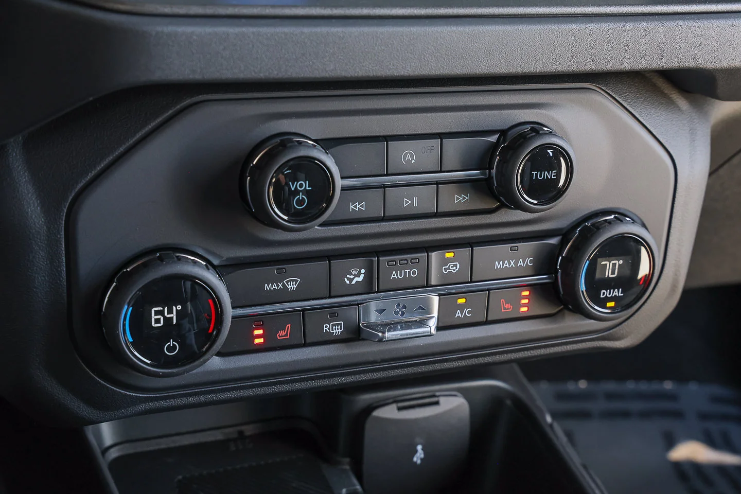 New 2026 Avalanche Gray Ford Big Bend® image 18