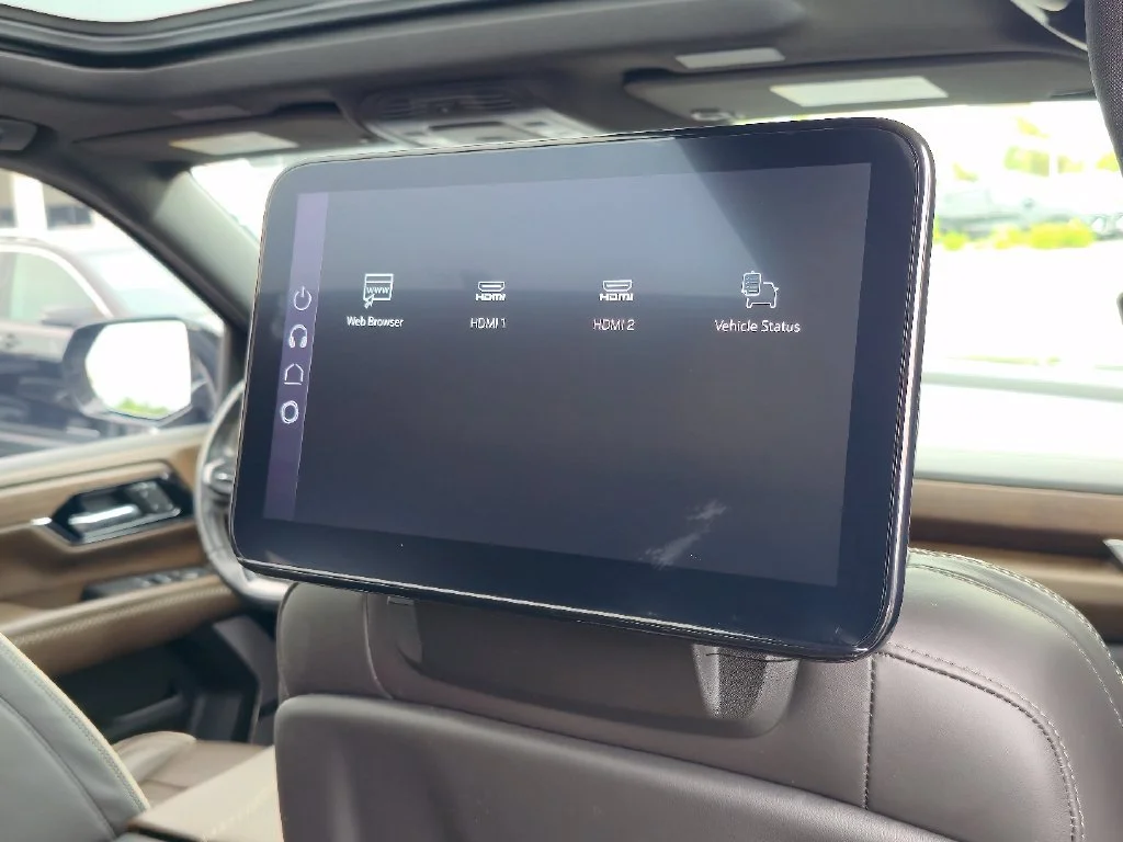 2025 GMC Yukon Denali Ultimate - Photo 27