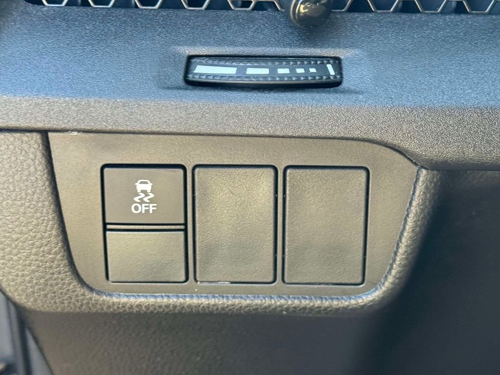 Used 2023  Honda EX image 21