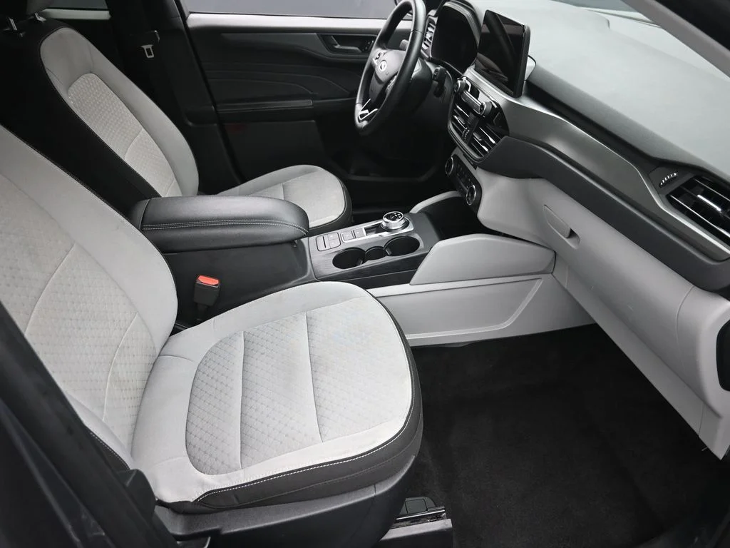 Used 2024 Gray Ford Active image 10